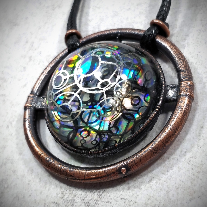 collier bijou holo holographique indus industriel biomec biomech biomecanique science fiction