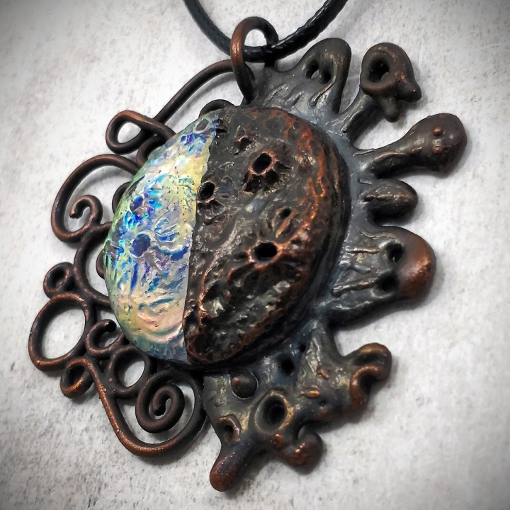 Pendentif lune cuivre croissante phase bijou collier holo holographique irisée
