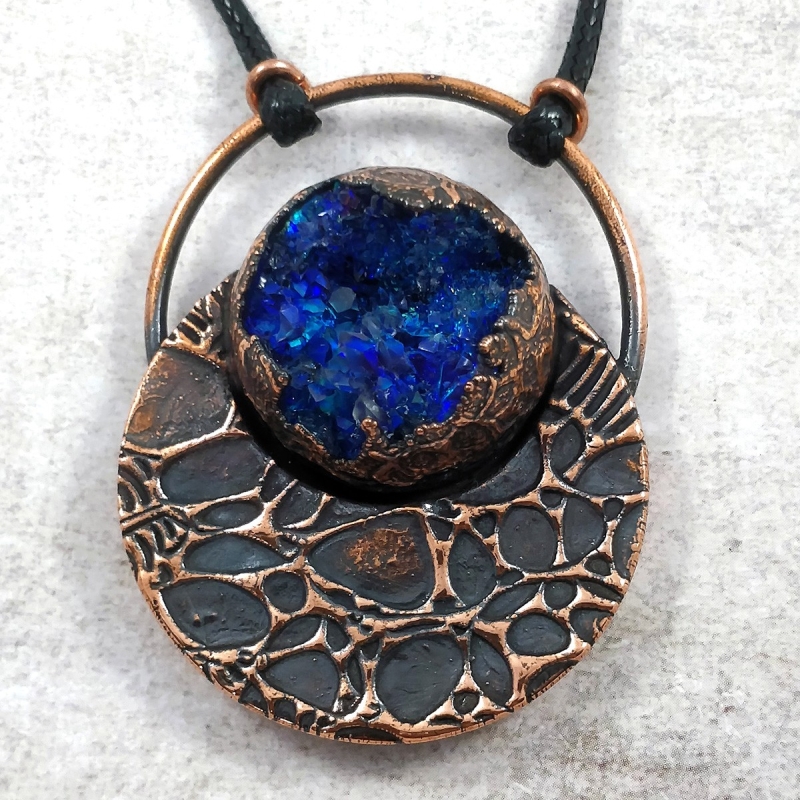 Bijou cuivre géode cristal biomech biomec biomecanique bleu alien