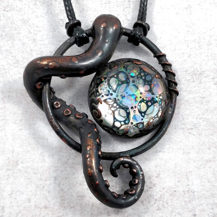 Bijou tentacule cuivre cabochon holographique holo collier pieuve octopus poulpe