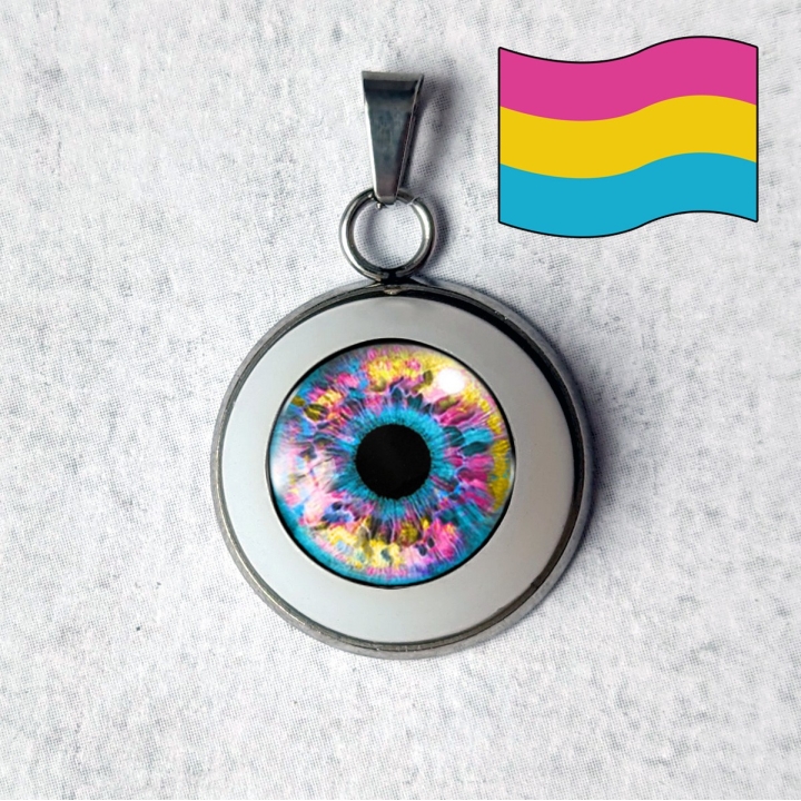 pendentif collier œil oeil yeux humain lgbt lgbtqia queer féministe pan pansexual pansexuel
