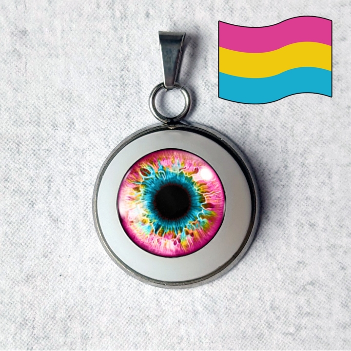 pendentif collier œil oeil yeux humain lgbt lgbtqia queer féministe pan pansexual pansexuel
