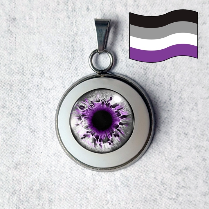 pendentif collier œil oeil yeux humain lgbt lgbtqia queer féministe asexuel asexual
