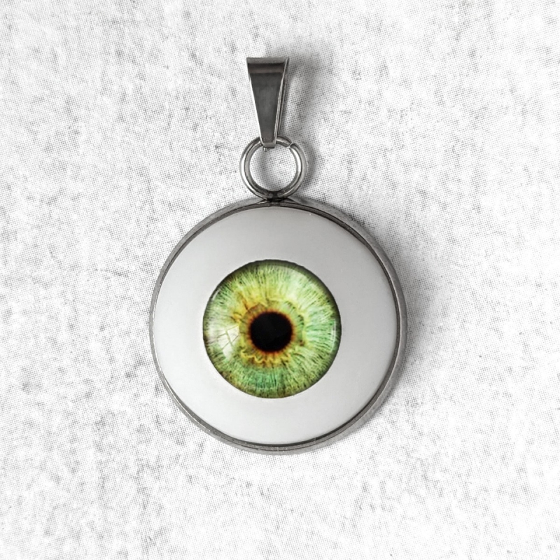 collier pendentif bijou œil humain oeil yeux creepy halloween vert