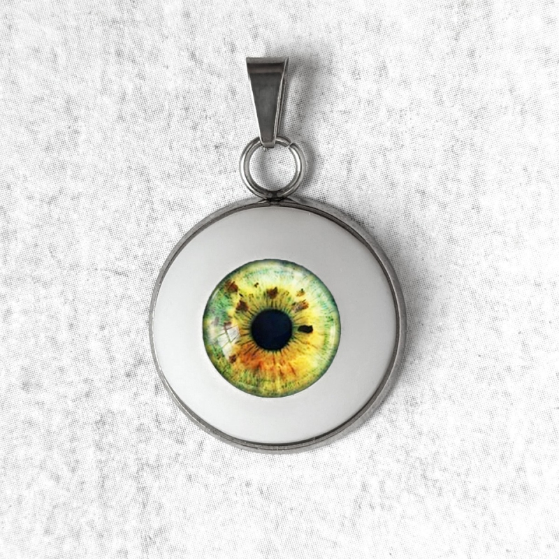 collier pendentif bijou œil humain oeil yeux creepy halloween vert