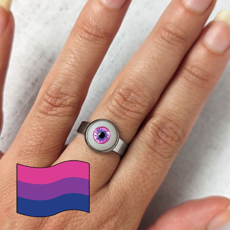 bague bijou œil oeil yeux humain lgbt lgbtqia queer féministe bi bisexuel bi romantique