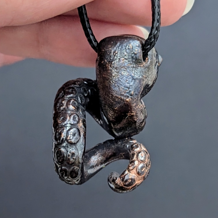 tentacule alien Oeil bleu marron