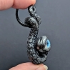 Tentacule alien oeil bleu