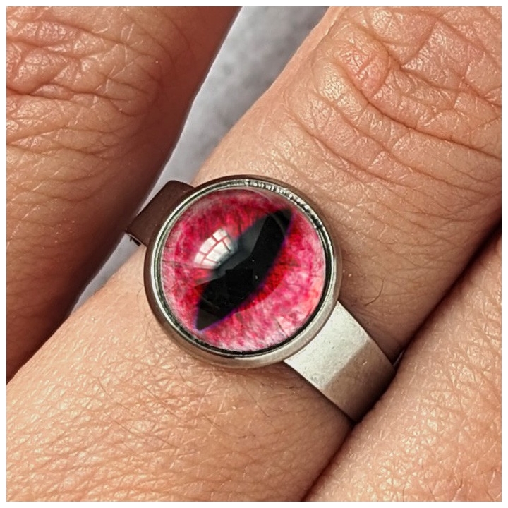 Bague oeil chat rouge rubis