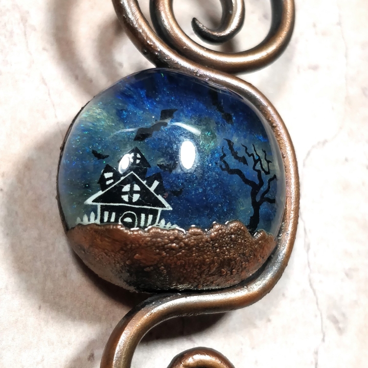 Pendentif  cuivre cabochon petit coin nature maison chauve-souris